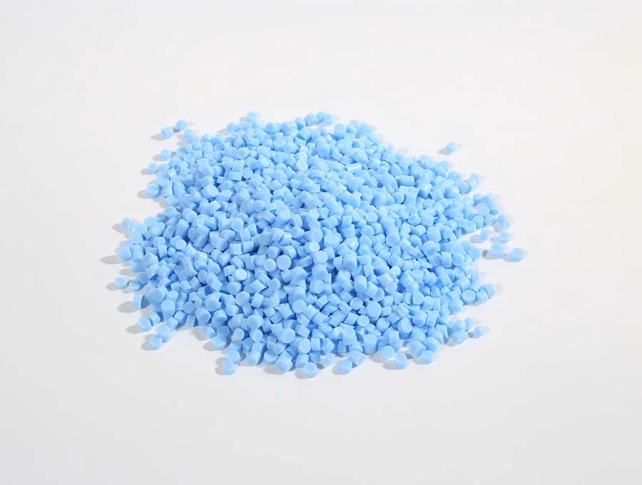 Enjeksiyonla kalıplanmış TPE malzemeli ürünlerin yüzeyi beyazlıyor – sorun kalıpta mı yoksa hammaddede mi?